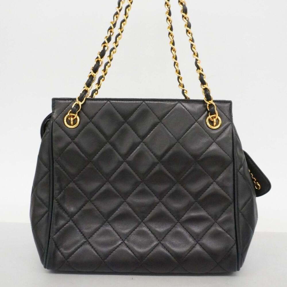 CHANEL Black Lambskin Leather Shoulder Bag - Picture 11 of 12